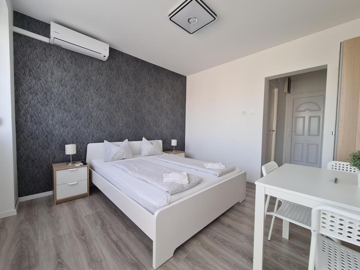 Surman Apartmanok Сиофок Екстериор снимка