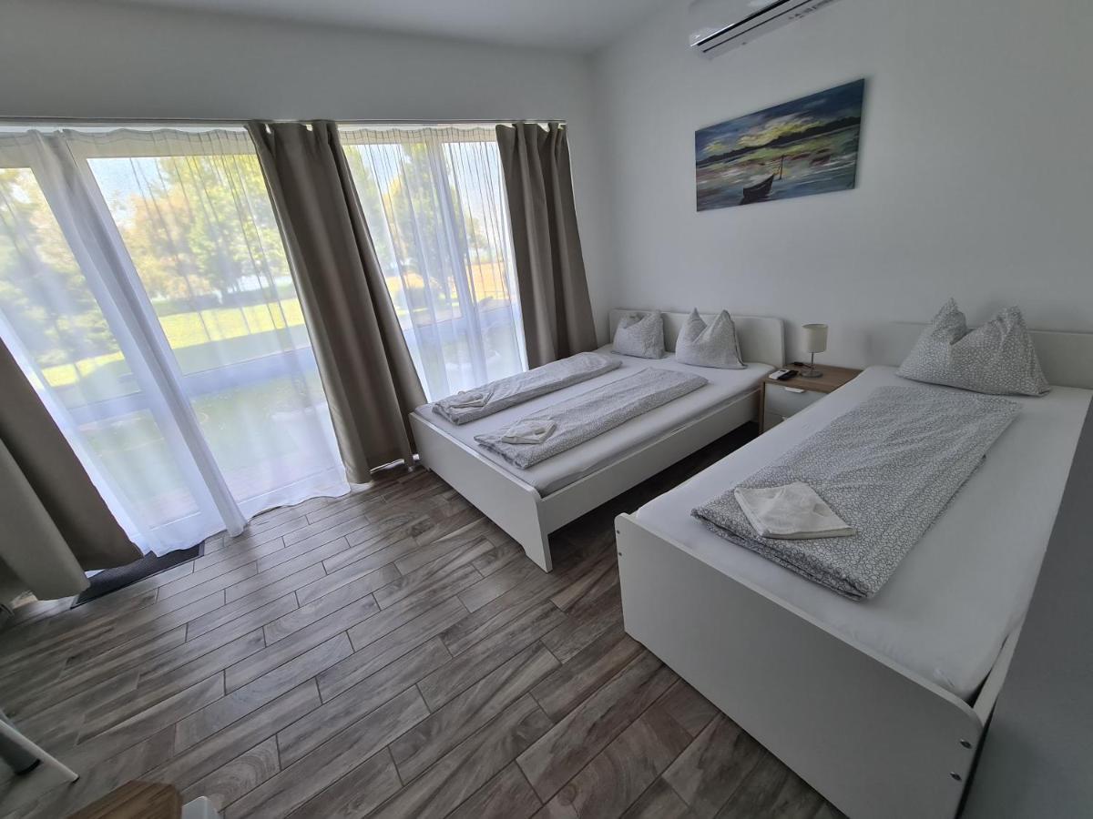 Surman Apartmanok Сиофок Екстериор снимка