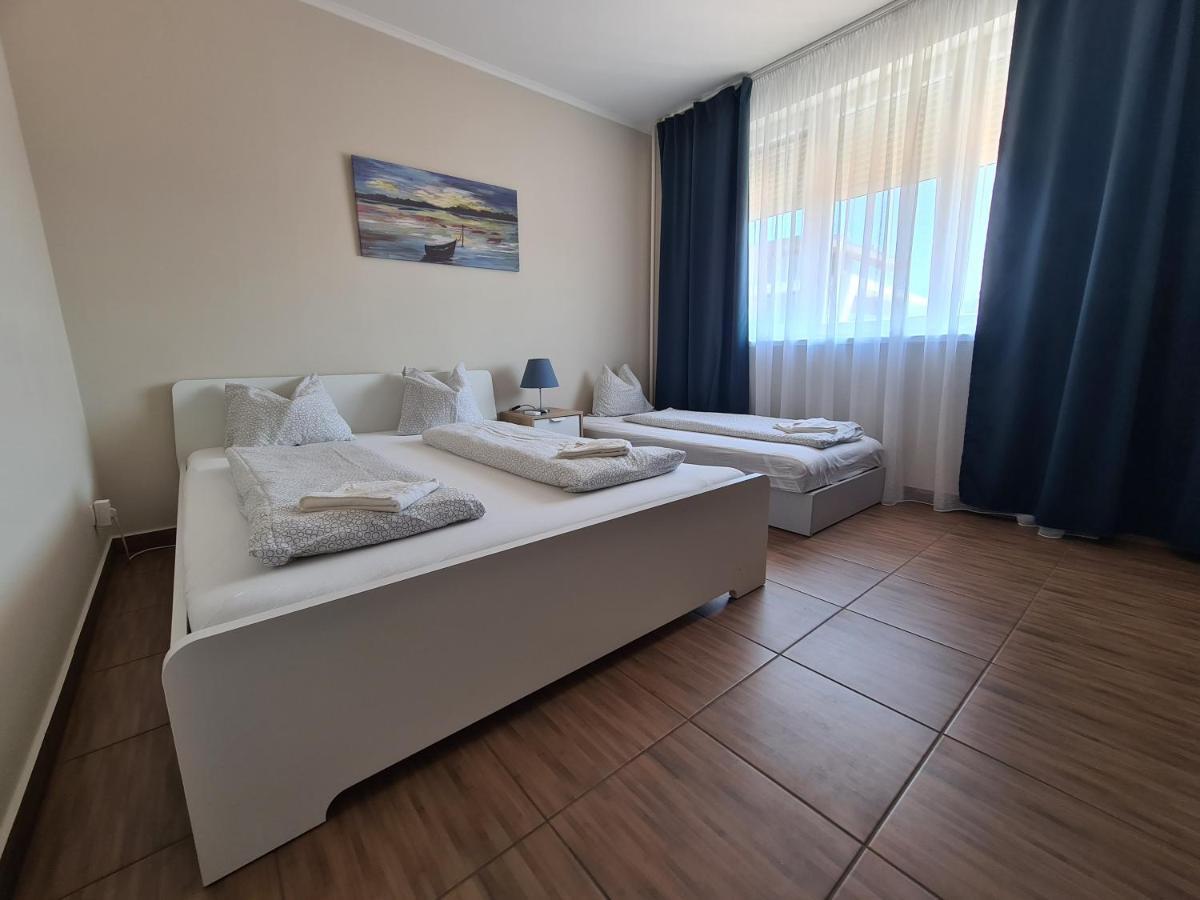 Surman Apartmanok Сиофок Екстериор снимка