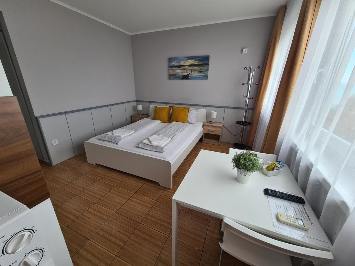 Surman Apartmanok Сиофок Екстериор снимка
