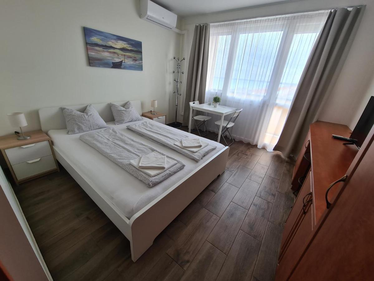 Surman Apartmanok Сиофок Екстериор снимка