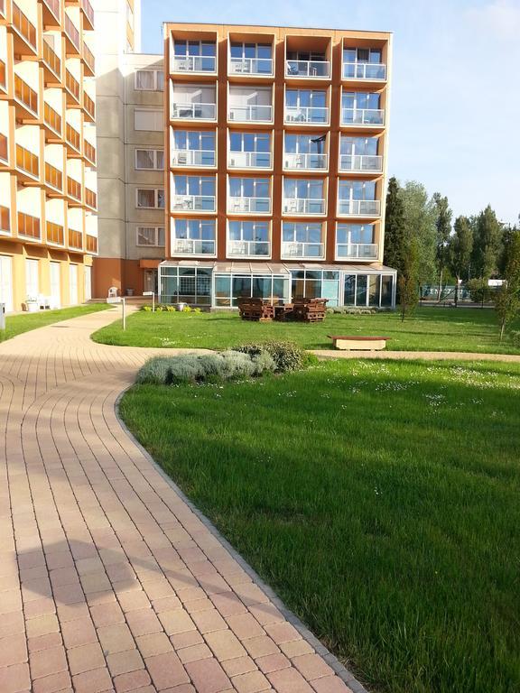 Surman Apartmanok Сиофок Екстериор снимка