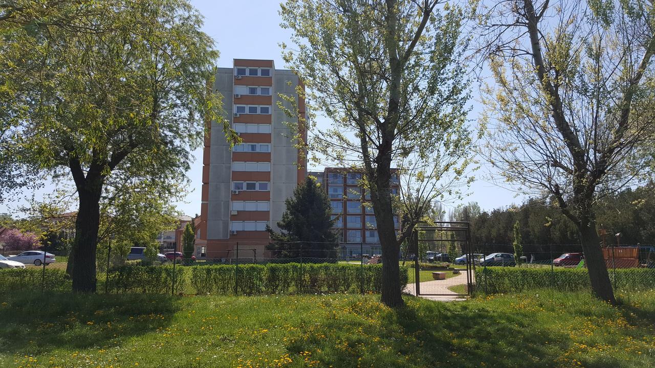 Surman Apartmanok Сиофок Екстериор снимка