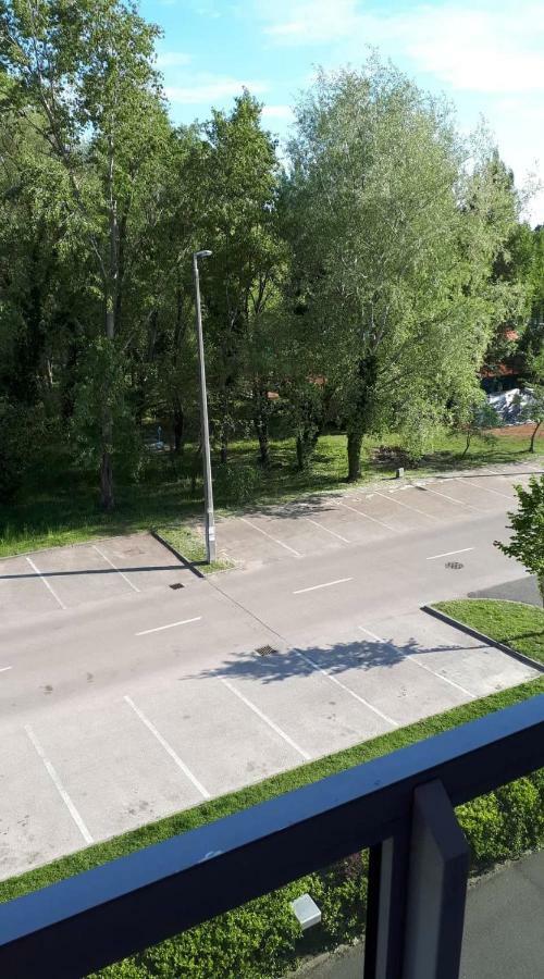 Surman Apartmanok Сиофок Екстериор снимка