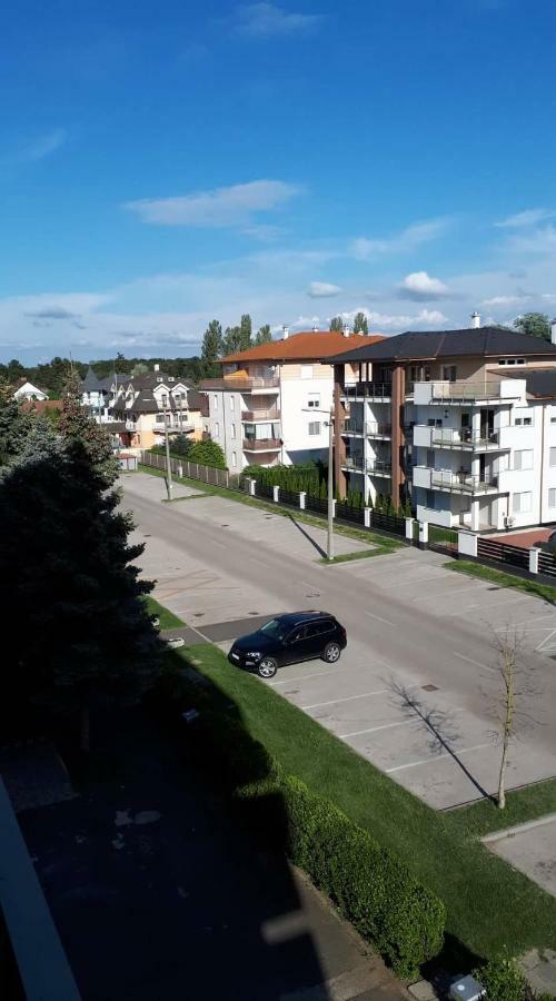 Surman Apartmanok Сиофок Екстериор снимка